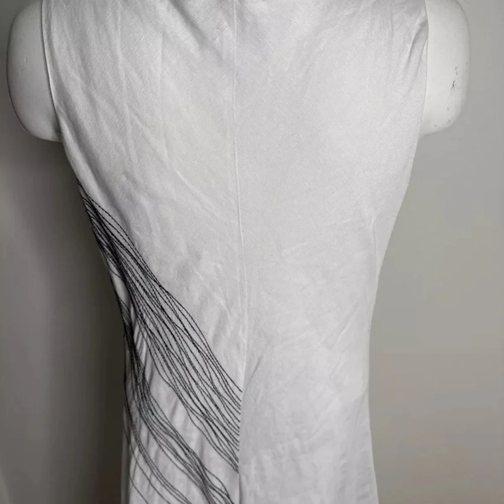 White Sleeveless Dress with Black Pattern linen - Picture 2 of 3